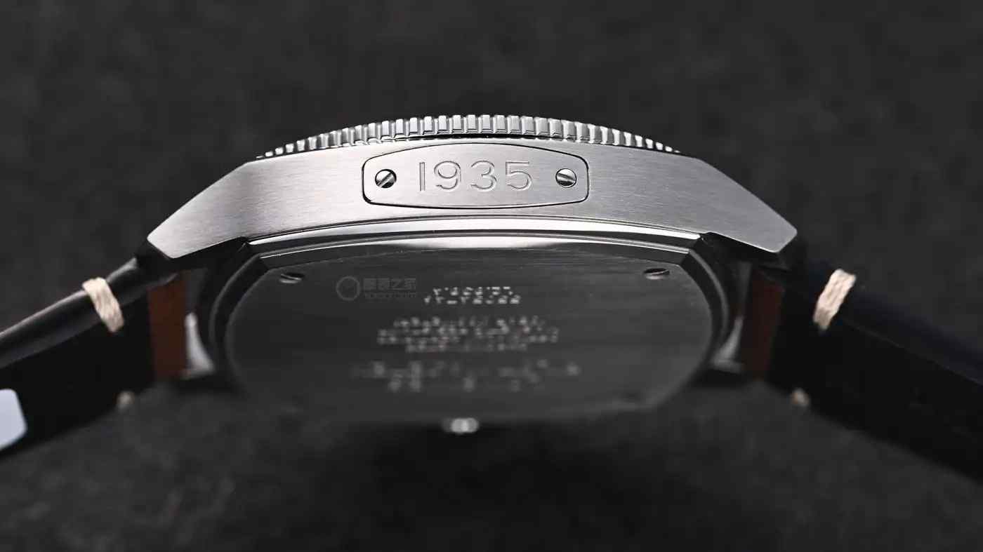 硬核军表重生!浪琴捷克空军1935复刻版震撼上市,硅游丝加持战力爆表 | 奈斯探表 硬核军表重生!浪琴捷克空军1935复刻版震撼上市,硅游丝加持战力爆表 | 奈斯探表