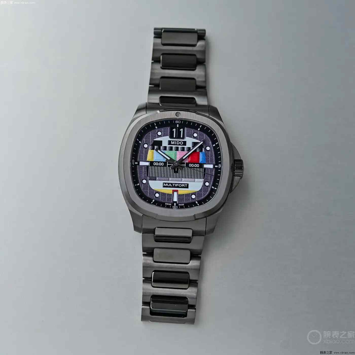 像素美学颠覆传统！美度舵手TV大日历S02特别版 配双色表带仅售千元 | 奈斯探表