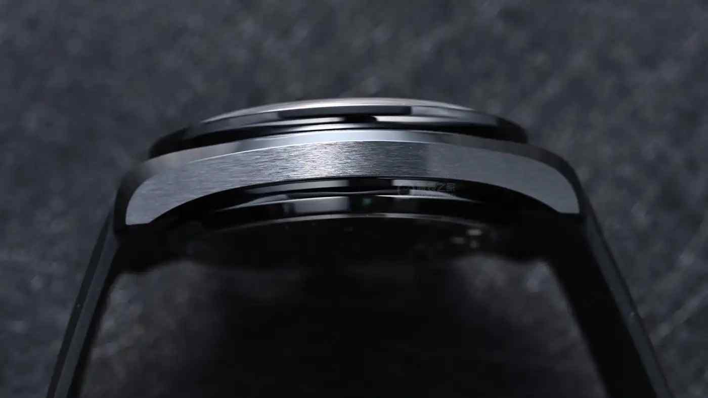 全陶瓷王者归来!欧米茄月之暗面9908手动计时表深度解析 | 奈斯探表 全陶瓷王者归来!欧米茄月之暗面9908手动计时表深度解析 | 奈斯探表