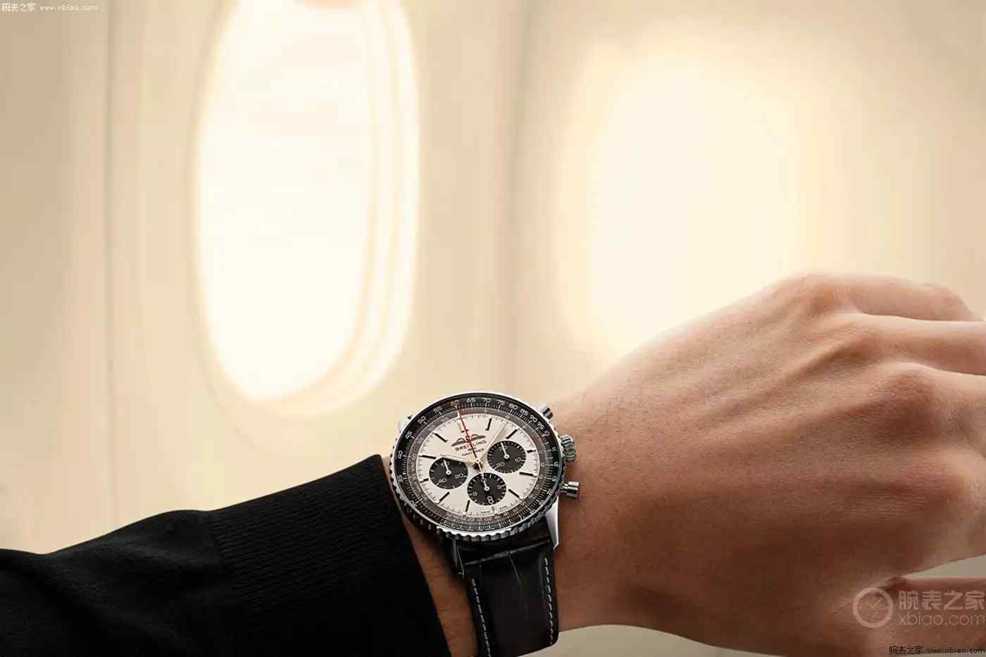 百年灵×瑞士航空限量款震撼首发!A350客机配色表盘+机长亲笔签名 | 奈斯探表 百年灵×瑞士航空限量款震撼首发!A350客机配色表盘+机长亲笔签名 | 奈斯探表