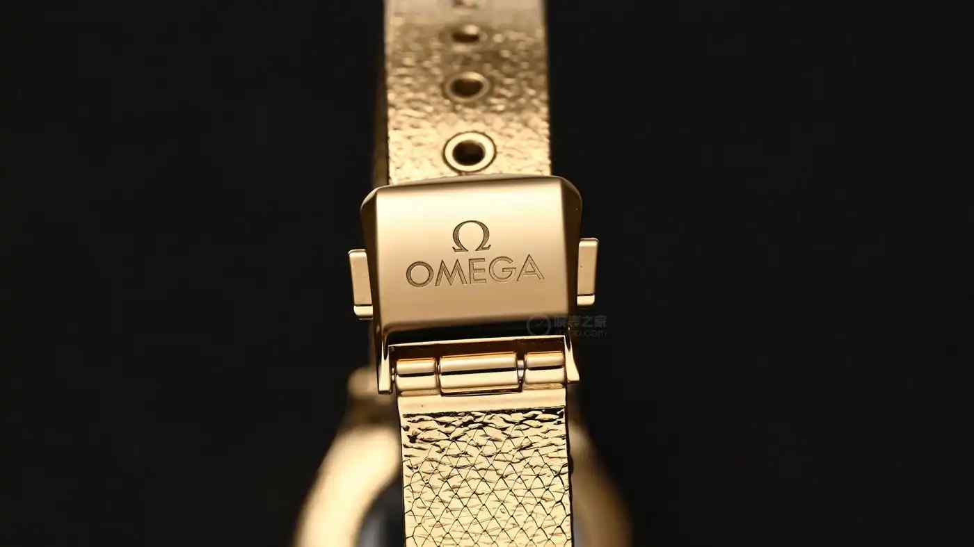 欧米茄月光金女表惊艳登场！214,000的优雅艺术品，戴出月光般温柔高级感 | 奈斯探表