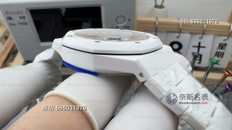 别再只看黑水鬼了!这款APS15500太阳花陶瓷表,戴上秒变街头焦点! | 奈斯探表 别再只看黑水鬼了!这款APS15500太阳花陶瓷表,戴上秒变街头焦点! | 奈斯探表