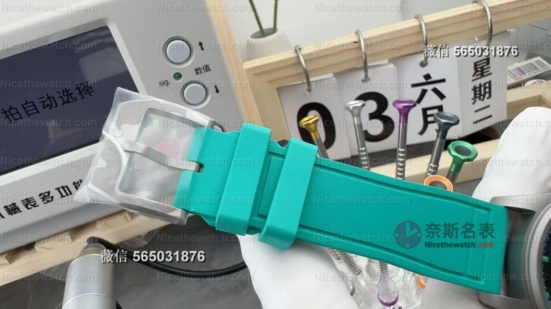 把头终于对了!M+厂V3马石油绿马克20实测:轻如羽毛,帅到犯规! | 奈斯探表 把头终于对了!M+厂V3马石油绿马克20实测:轻如羽毛,帅到犯规! | 奈斯探表