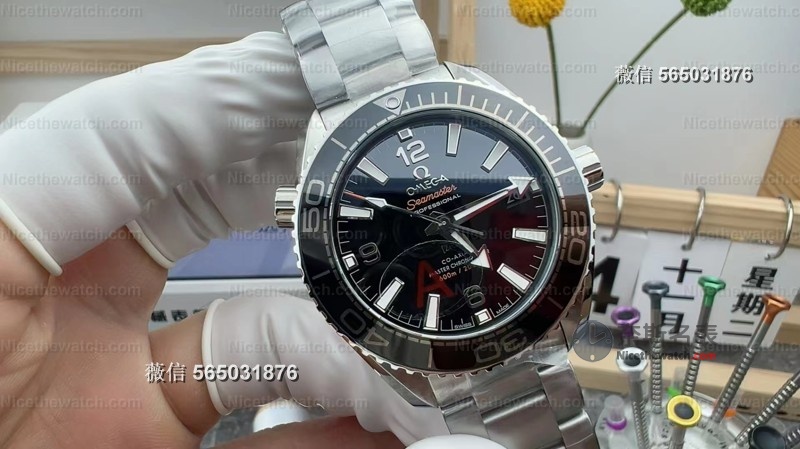 VS厂海马600推小尺寸了！39.5mm男女通吃，搭载8800一体机芯，细节能打还防水？ | 奈斯探表