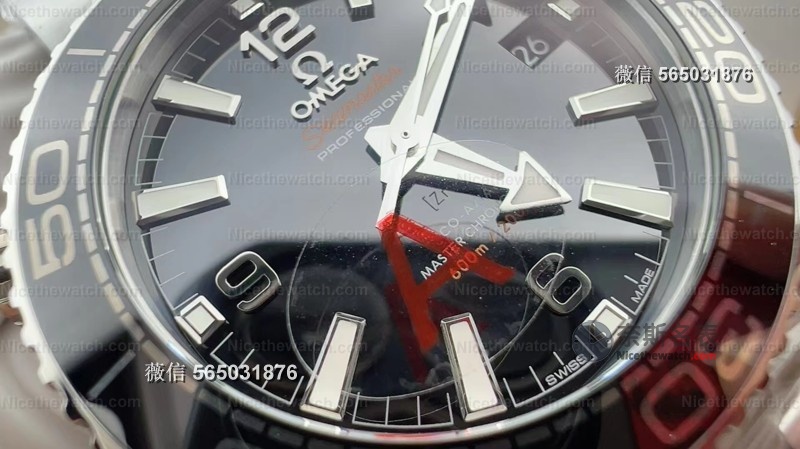 VS厂海马600推小尺寸了！39.5mm男女通吃，搭载8800一体机芯，细节能打还防水？ | 奈斯探表