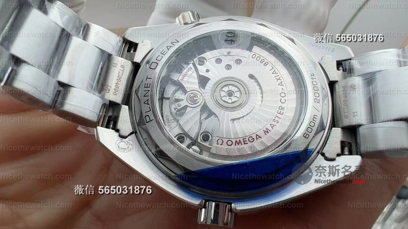 VS厂海马600推小尺寸了！39.5mm男女通吃，搭载8800一体机芯，细节能打还防水？ | 奈斯探表