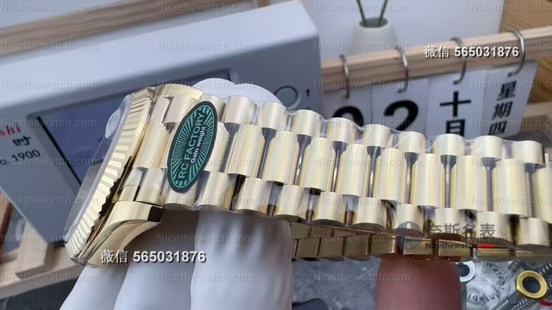 RC双历黑冰糖 vs QF黑冰糖：210克高配重VS三大版本怎么选？深度测评告诉你答案！ | 奈斯探表