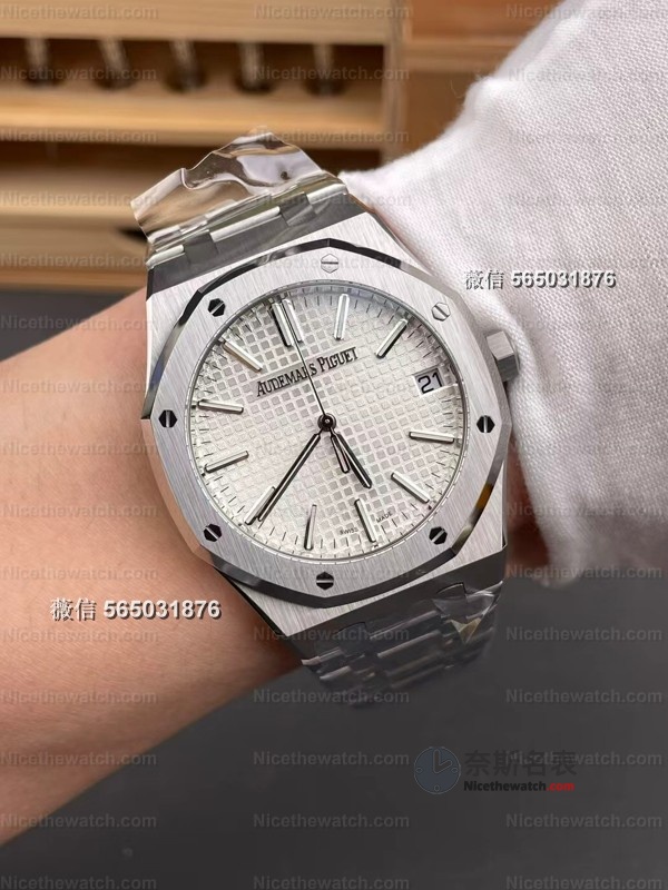 戴上就被问价格！我的DDF爱彼15510ST白盘复刻表真实体验太惊艳 | 奈斯探表