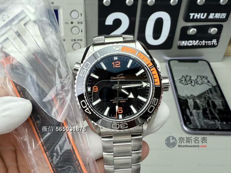 橙圈也能高度还原？VS厂欧米茄四分之一橙实测：连8900机芯都复刻到位！ | 奈斯探表