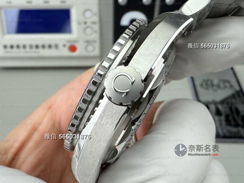 橙圈也能高度还原？VS厂欧米茄四分之一橙实测：连8900机芯都复刻到位！ | 奈斯探表