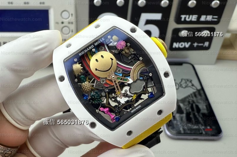 在私人钟表沙龙近距离看RM88 Smiley：这不是表，是戴在手腕上的快乐童话 | 奈斯探表