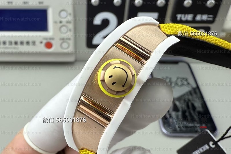 在私人钟表沙龙近距离看RM88 Smiley：这不是表，是戴在手腕上的快乐童话 | 奈斯探表