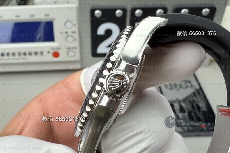 147克真“白金感”！VS厂白游艇V3配重版深度实测，细节太顶了 | 奈斯探表