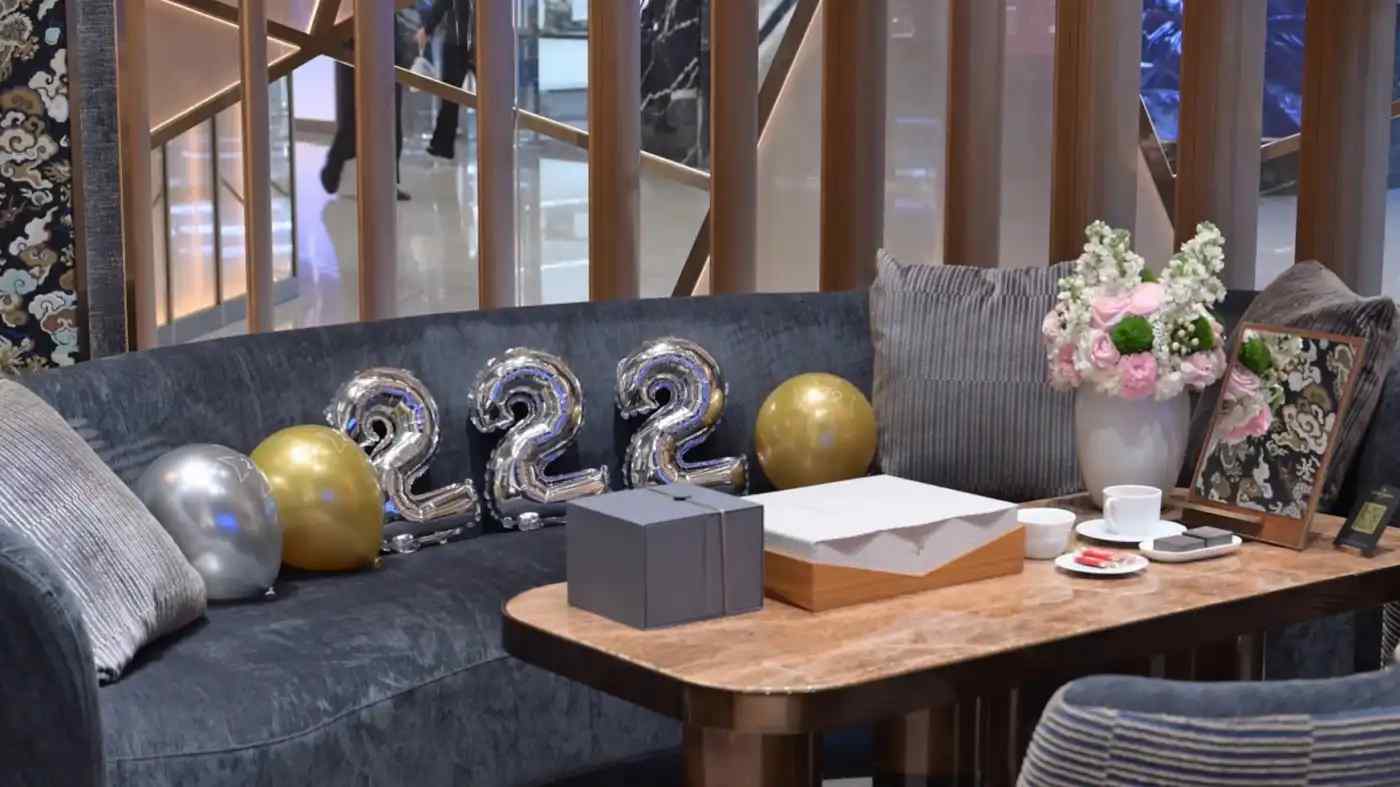 2025年必抢！江诗丹顿钢王222提表全记录，仪式感拉满！ | 奈斯探表