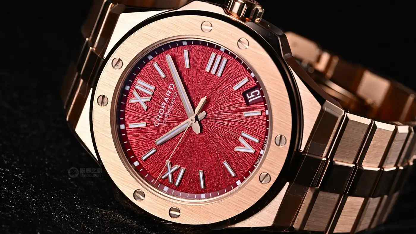 萧邦“丹霞红”腕表限量降临!鹰眼纹理融合中国地貌,奢华运动表新标杆 | 奈斯探表 萧邦“丹霞红”腕表限量降临!鹰眼纹理融合中国地貌,奢华运动表新标杆 | 奈斯探表