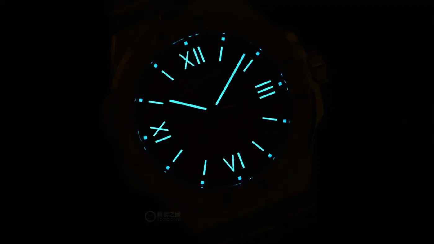 萧邦“丹霞红”腕表限量降临!鹰眼纹理融合中国地貌,奢华运动表新标杆 | 奈斯探表 萧邦“丹霞红”腕表限量降临!鹰眼纹理融合中国地貌,奢华运动表新标杆 | 奈斯探表