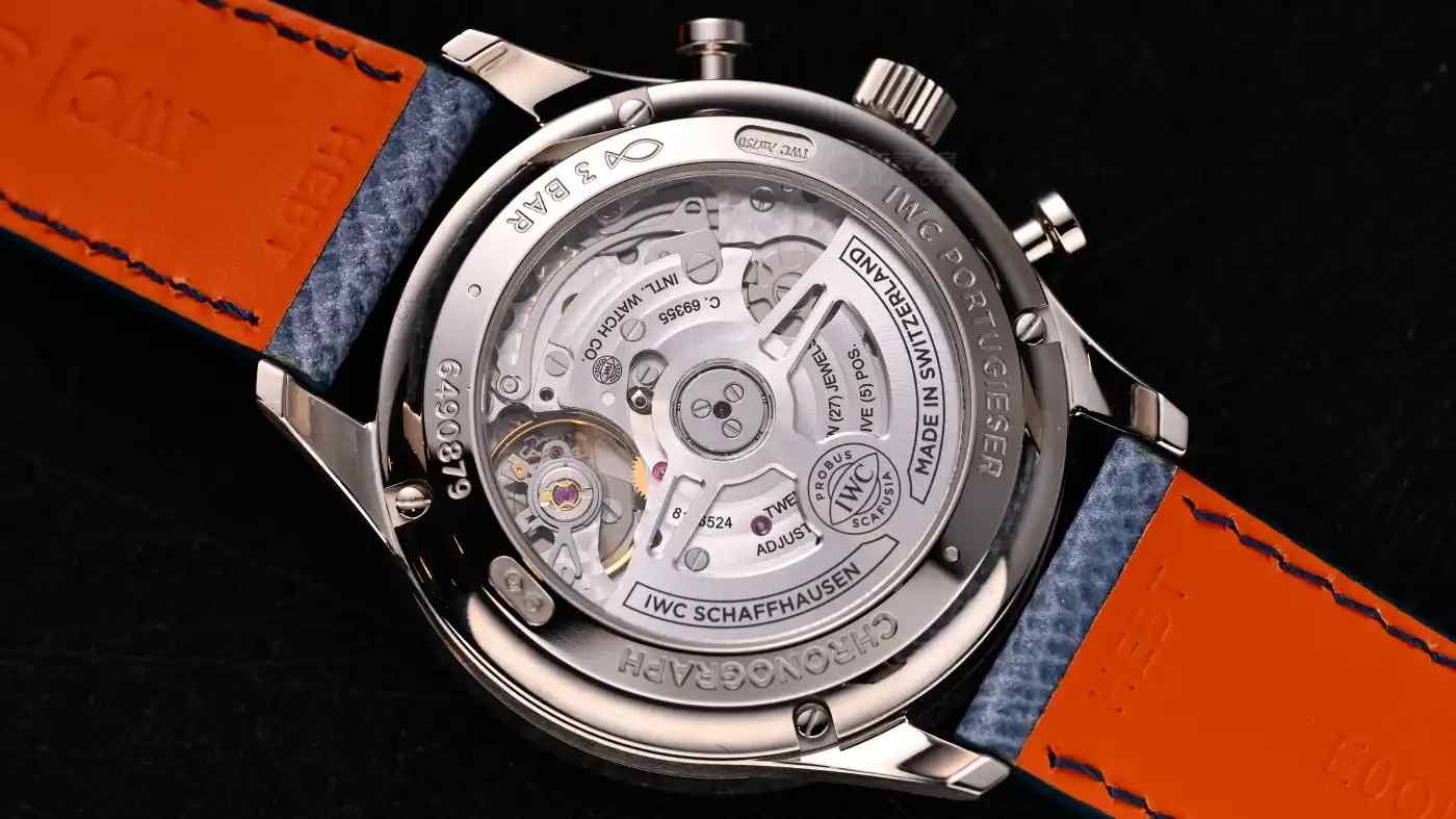 万国葡计震撼上新！地平线蓝盘白金壳，高级感拉满的腕间艺术品 | 奈斯探表