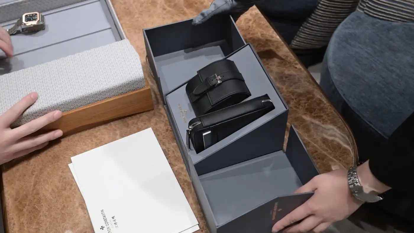 2025年必抢！江诗丹顿钢王222提表全记录，仪式感拉满！ | 奈斯探表