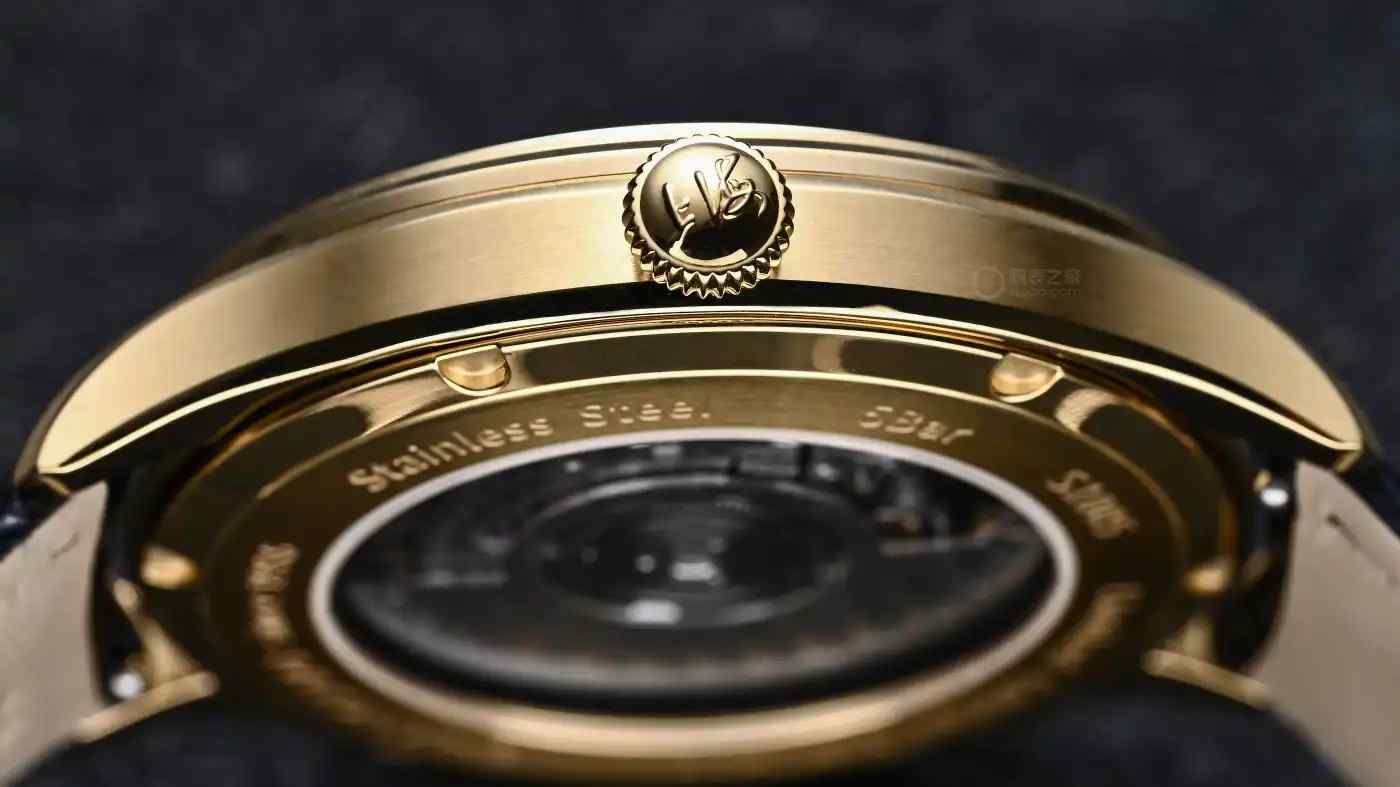 公价2万入手金雕限量款!上海表复兴系列演绎外滩光影,明星同款抢藏中 | 奈斯探表 公价2万入手金雕限量款!上海表复兴系列演绎外滩光影,明星同款抢藏中 | 奈斯探表