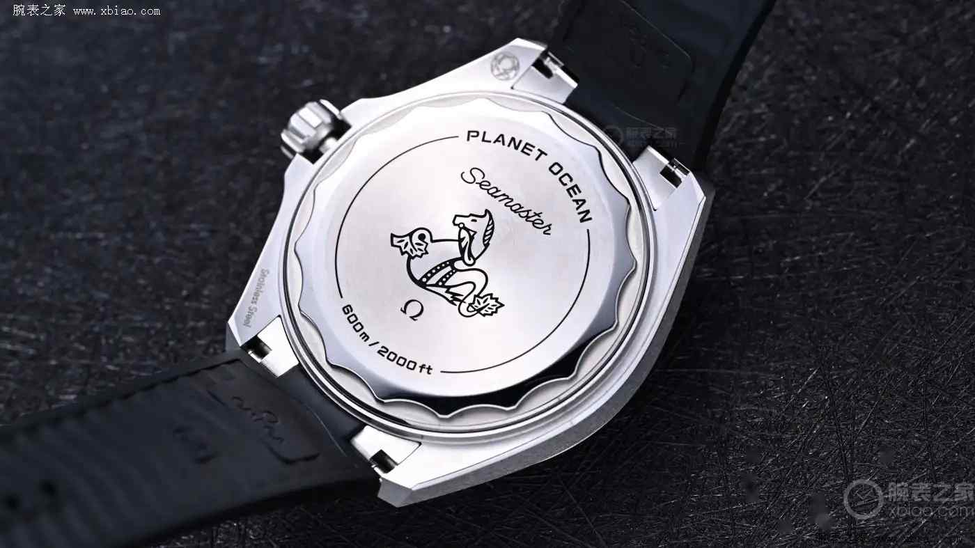 厚度锐减2.3毫米!欧米茄全新海洋宇宙600米潜水表佩戴升级实测 | 奈斯探表 厚度锐减2.3毫米!欧米茄全新海洋宇宙600米潜水表佩戴升级实测 | 奈斯探表
