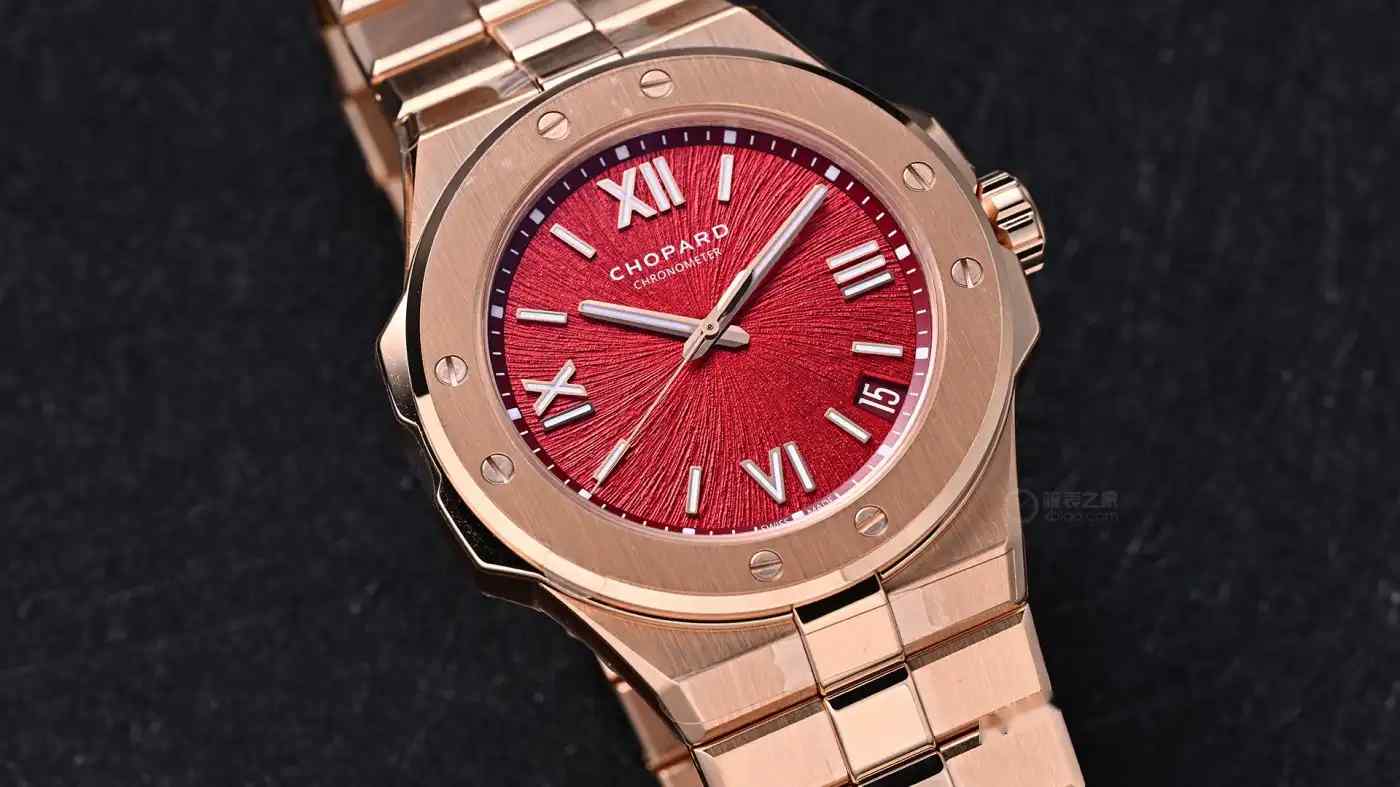 萧邦“丹霞红”腕表限量降临!鹰眼纹理融合中国地貌,奢华运动表新标杆 | 奈斯探表 萧邦“丹霞红”腕表限量降临!鹰眼纹理融合中国地貌,奢华运动表新标杆 | 奈斯探表