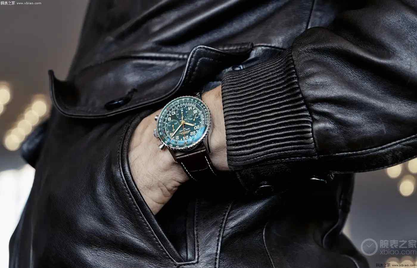 仅50枚！百年灵宇航员限量款绿色盘面计时码表，复古与现代的完美交融 | 奈斯探表