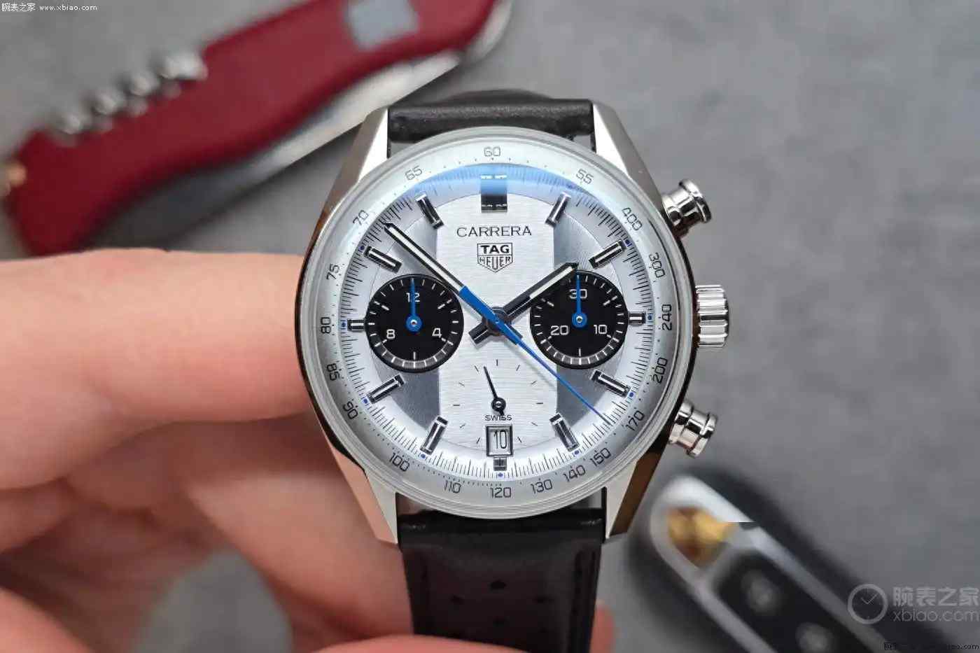 复古与现代融合！泰格豪雅卡莱拉澳大利亚限量款，5.5万入手经典计时码表 | 奈斯探表