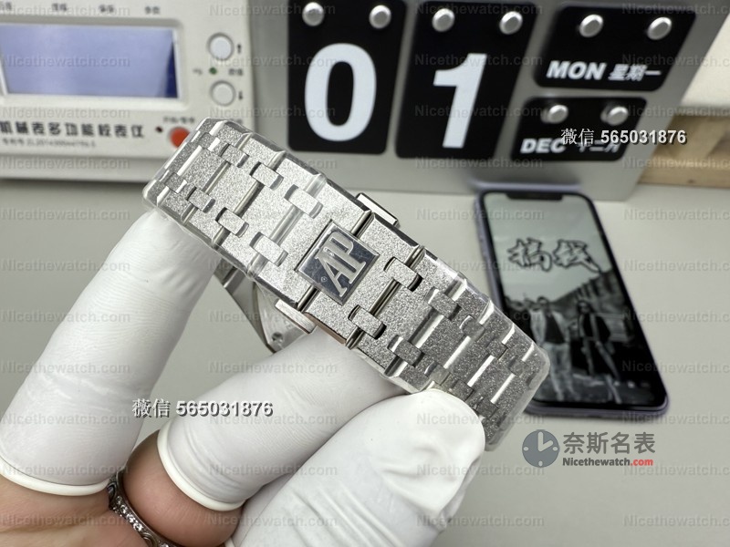 APS厂爱彼26331紫霜金实测:一体机芯+真霜金工艺,戴上就像原装! | 奈斯探表 APS厂爱彼26331紫霜金实测:一体机芯+真霜金工艺,戴上就像原装! | 奈斯探表
