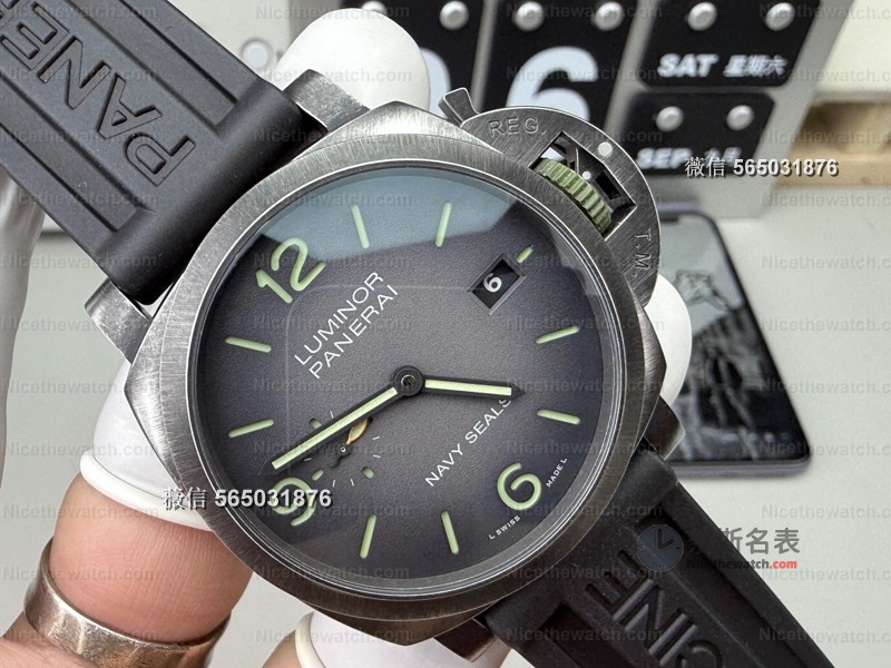 戴出年代感又不显老气?VS厂沛纳海1412复古款上手体验,细节控直呼内行! | 奈斯探表 戴出年代感又不显老气?VS厂沛纳海1412复古款上手体验,细节控直呼内行! | 奈斯探表