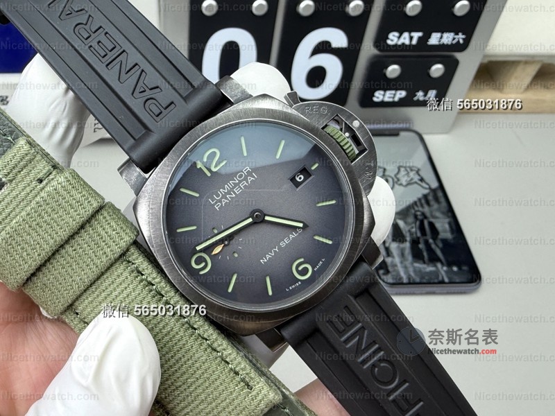 戴出年代感又不显老气?VS厂沛纳海1412复古款上手体验,细节控直呼内行! | 奈斯探表 戴出年代感又不显老气?VS厂沛纳海1412复古款上手体验,细节控直呼内行! | 奈斯探表