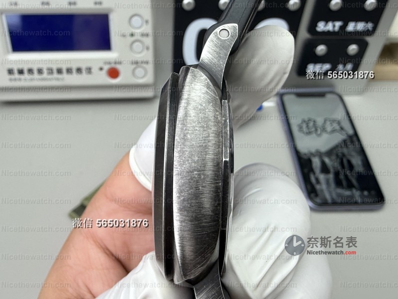 戴出年代感又不显老气?VS厂沛纳海1412复古款上手体验,细节控直呼内行! | 奈斯探表 戴出年代感又不显老气?VS厂沛纳海1412复古款上手体验,细节控直呼内行! | 奈斯探表