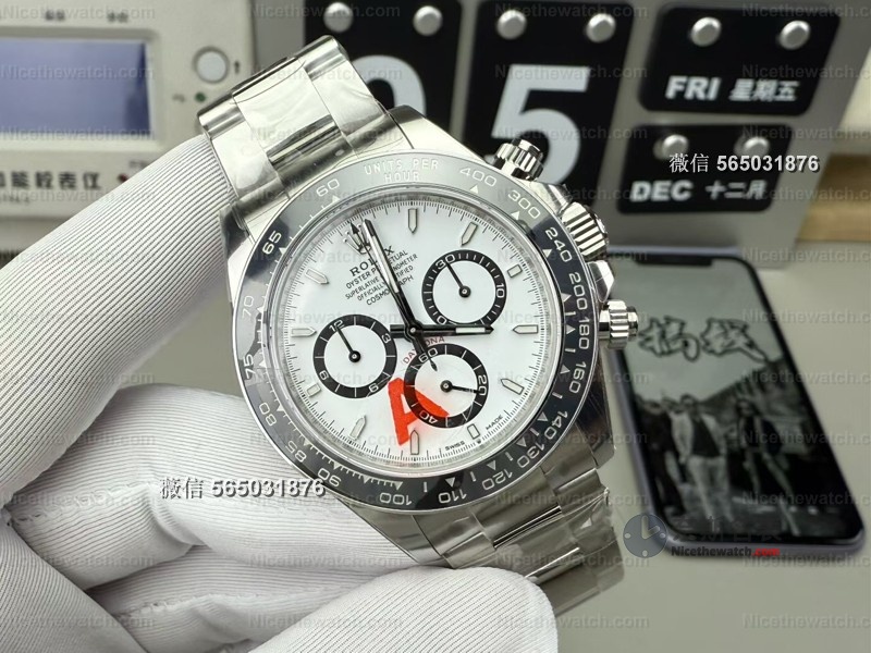 142克配重+904L精钢!VS新版熊猫迪搭载丹东4131机芯,细节还原到什么程度? | 奈斯探表 142克配重+904L精钢!VS新版熊猫迪搭载丹东4131机芯,细节还原到什么程度? | 奈斯探表