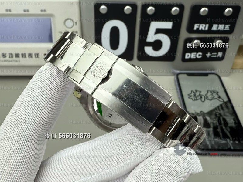 142克配重+904L精钢!VS新版熊猫迪搭载丹东4131机芯,细节还原到什么程度? | 奈斯探表 142克配重+904L精钢!VS新版熊猫迪搭载丹东4131机芯,细节还原到什么程度? | 奈斯探表