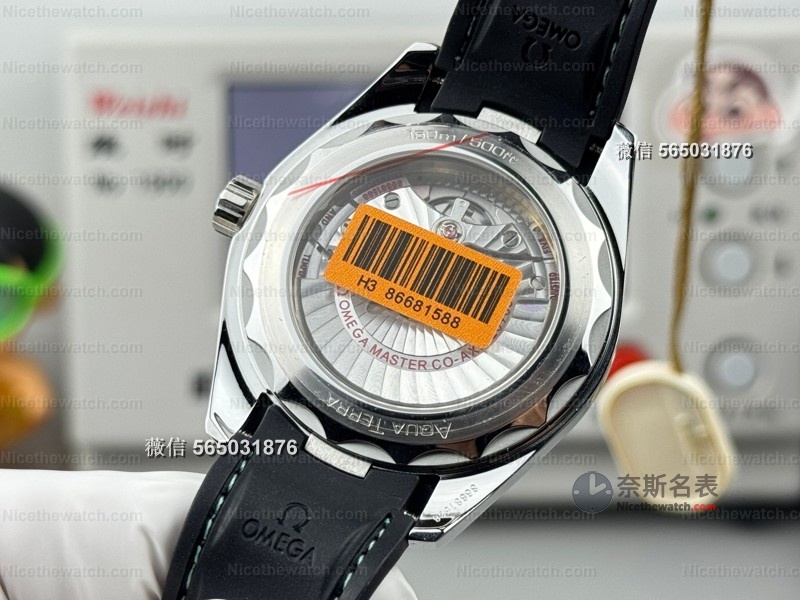 我试戴了VS海马150新款陶瓷圈绿松石渐变盘：这细节，真的让我心动了！ | 奈斯探表