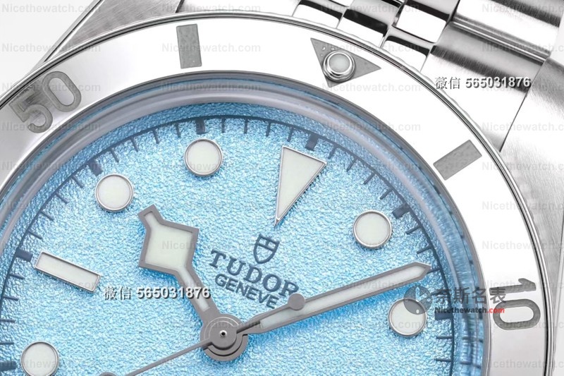 帝舵碧湾54复刻天花板!ZF厂2025新款M79000湖水蓝沙盘上手惊艳 | 奈斯探表 帝舵碧湾54复刻天花板!ZF厂2025新款M79000湖水蓝沙盘上手惊艳 | 奈斯探表