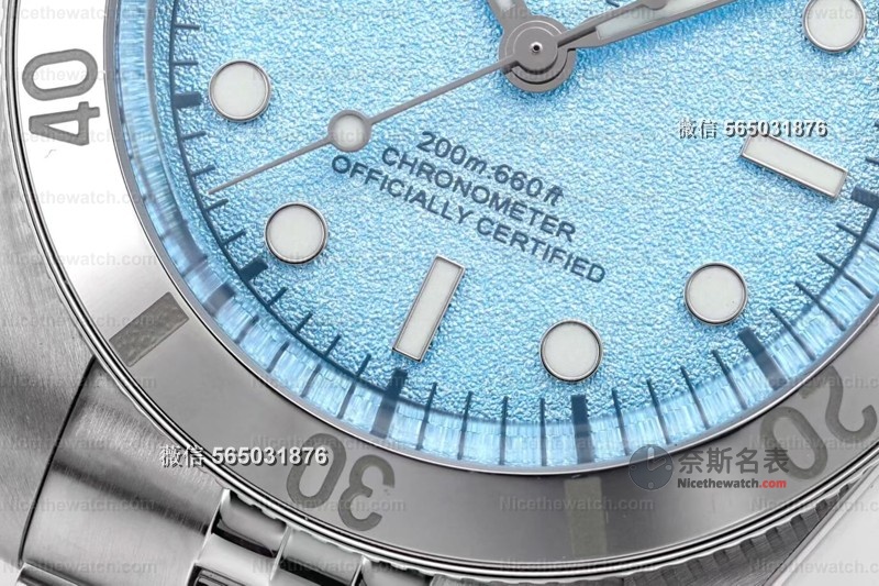 帝舵碧湾54复刻天花板!ZF厂2025新款M79000湖水蓝沙盘上手惊艳 | 奈斯探表 帝舵碧湾54复刻天花板!ZF厂2025新款M79000湖水蓝沙盘上手惊艳 | 奈斯探表