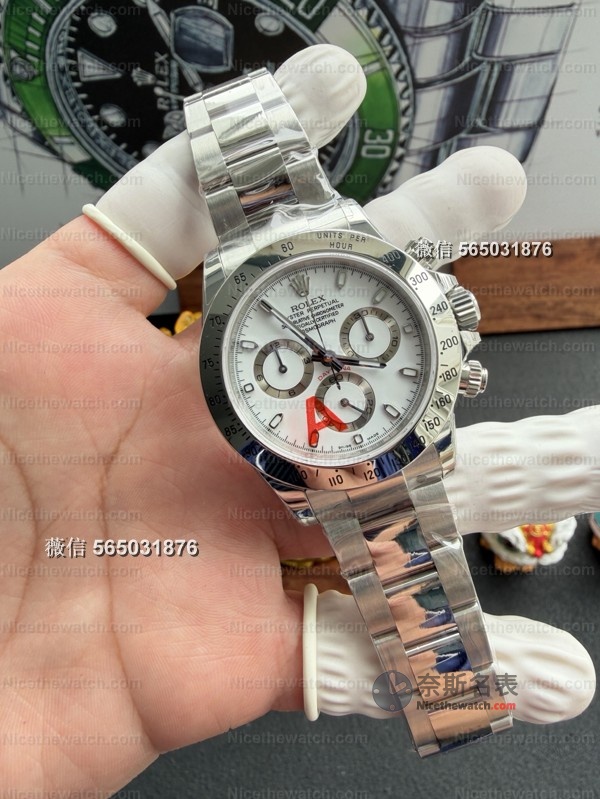 钢迪鼻祖回归!VS白钢迪4130版实测:12.2mm厚度对版,红字印刷立体感拉满! | 奈斯探表 钢迪鼻祖回归!VS白钢迪4130版实测:12.2mm厚度对版,红字印刷立体感拉满! | 奈斯探表