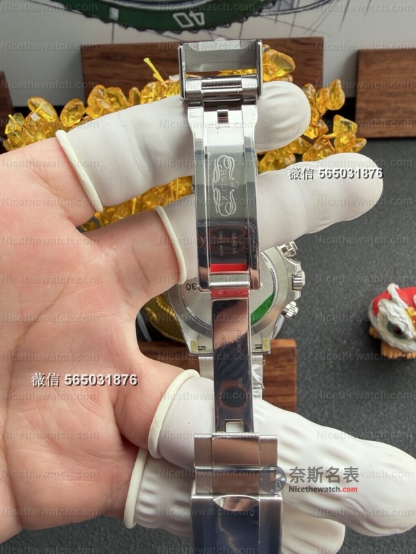 钢迪鼻祖回归!VS白钢迪4130版实测:12.2mm厚度对版,红字印刷立体感拉满! | 奈斯探表 钢迪鼻祖回归!VS白钢迪4130版实测:12.2mm厚度对版,红字印刷立体感拉满! | 奈斯探表