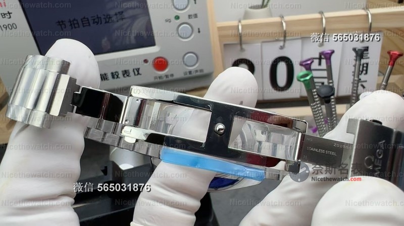 告别“大表压迫感”！VS厂38mm海马150铁霸三剑客评测：轻薄、精准、高还原，通勤党闭眼入 | 奈斯探表