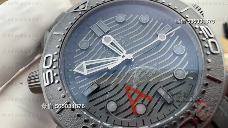 黑武士再进化！VS墨黑海马300升级8806一体机芯，暗黑美学天花板？ | 奈斯探表