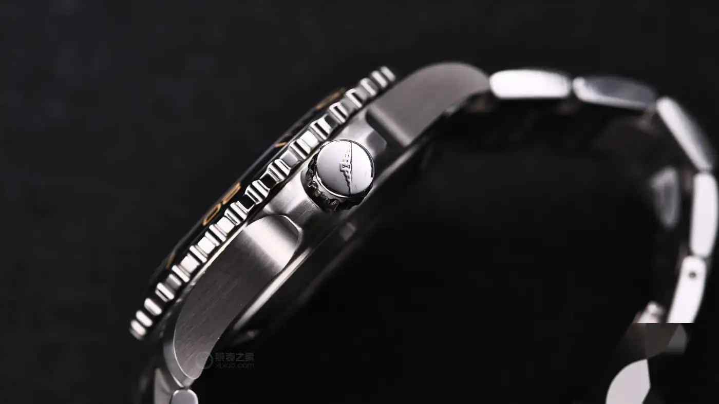 出差旅行必备!浪琴康卡斯GMT深度评测,潜水表+两地时究竟有多香? | 奈斯探表 出差旅行必备!浪琴康卡斯GMT深度评测,潜水表+两地时究竟有多香? | 奈斯探表