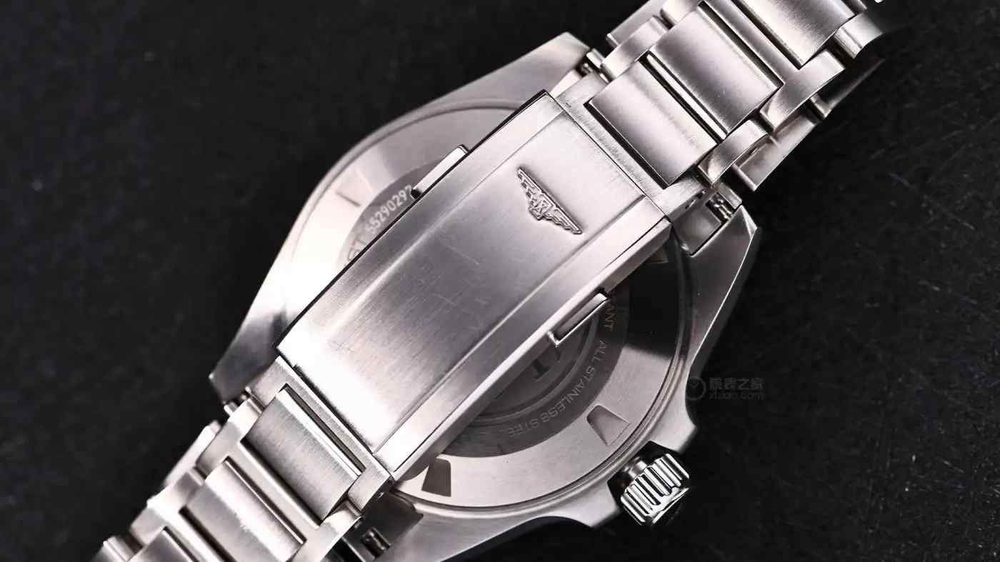 出差旅行必备!浪琴康卡斯GMT深度评测,潜水表+两地时究竟有多香? | 奈斯探表 出差旅行必备!浪琴康卡斯GMT深度评测,潜水表+两地时究竟有多香? | 奈斯探表