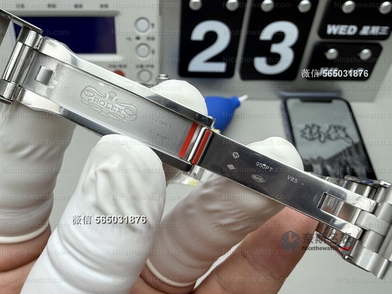 亲自上手VS厂冰蓝迪配重V3版：177克真有分量？丹东4131机芯到底稳不稳？ | 奈斯探表