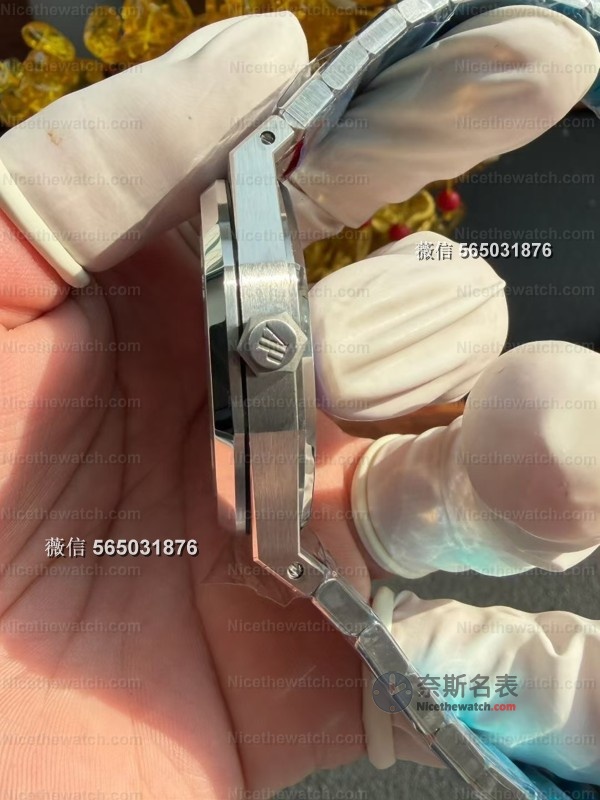 自留了VS厂15500钢王!丹东4302机芯+陶瓷滚珠,细节太狠了 | 奈斯探表 自留了VS厂15500钢王!丹东4302机芯+陶瓷滚珠,细节太狠了 | 奈斯探表