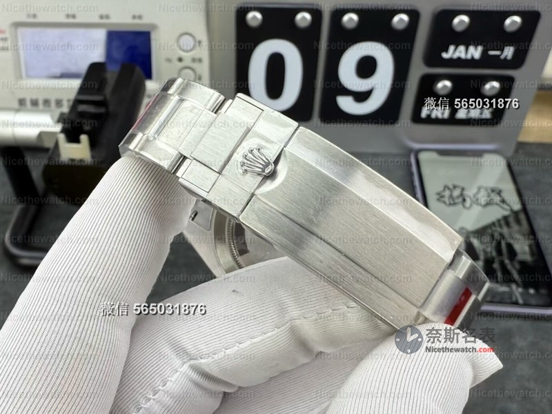 C厂已死，VS当立！三代黑水鬼凭3235机芯和904L精钢成复刻界“天花板” | 奈斯探表