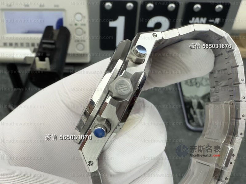 V1 vs V2怎么选？深度解析APS 26240无卡度四砝码机芯升级，看完你就知道该买哪个！ | 奈斯探表