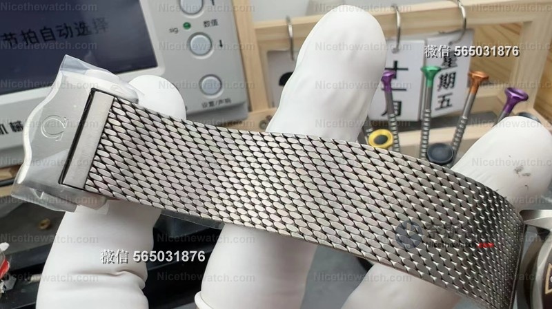 VS厂“无暇赴死”V4终极版评测：8806一体机芯+全钛机身，轻到忘记佩戴？ | 奈斯探表