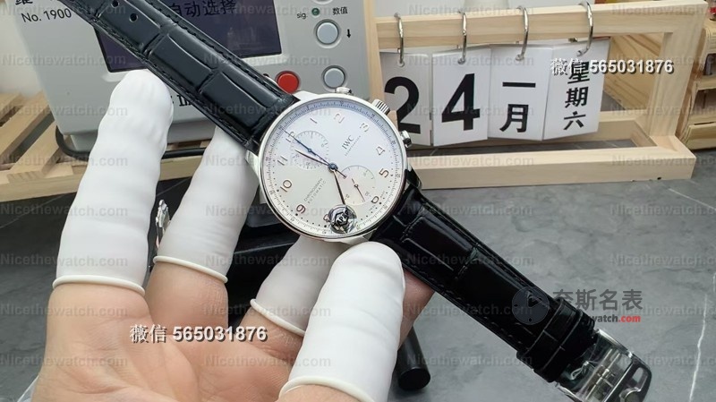 丹东首枚万国一体机芯来了!APS葡计最强版实测:41mm对版+真实计时联动 | 奈斯探表 丹东首枚万国一体机芯来了!APS葡计最强版实测:41mm对版+真实计时联动 | 奈斯探表