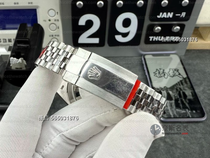 钻光流转间的匠心博弈——VS厂41mm钻黑日志丹东3235深度实测 | 奈斯探表