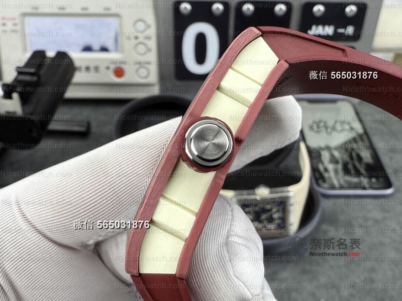 38克真钛上手无感!复刻RM16-02实测:全动齿轮咔咔转,万元戴出百万超跑表气场 | 奈斯探表 38克真钛上手无感!复刻RM16-02实测:全动齿轮咔咔转,万元戴出百万超跑表气场 | 奈斯探表